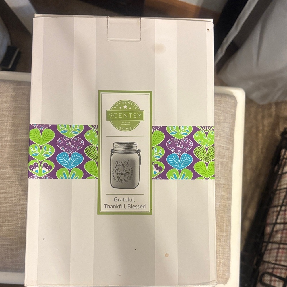 Scentsy Heart Pattern Jar Warmer
